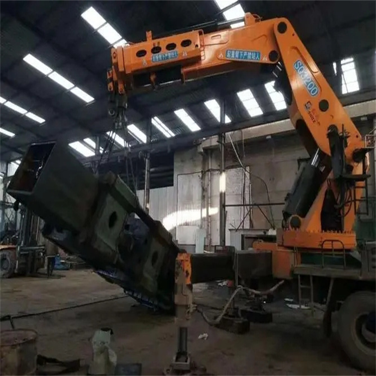 定城镇200吨折臂吊出租