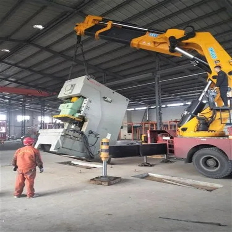 定城镇80吨折臂吊车出租附近电话